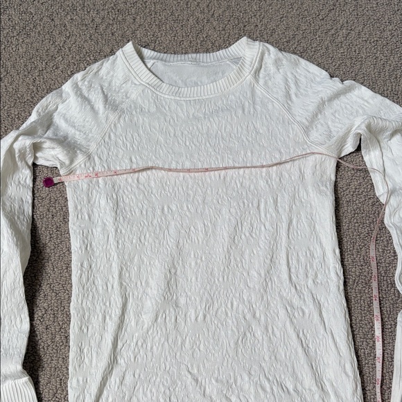 Lululemon long sleeve top - Picture 6 of 8